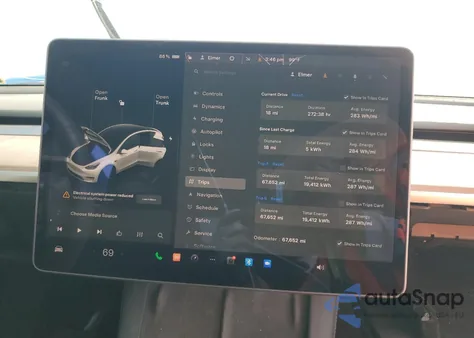 2022 Tesla Model Y из США, поврежденный, VIN 7SAYGDEE5NF356871